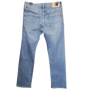 NWOT Levi's Signature Women's Straight Leg Jeans 30x30 Stretch Mid-Wash Blue